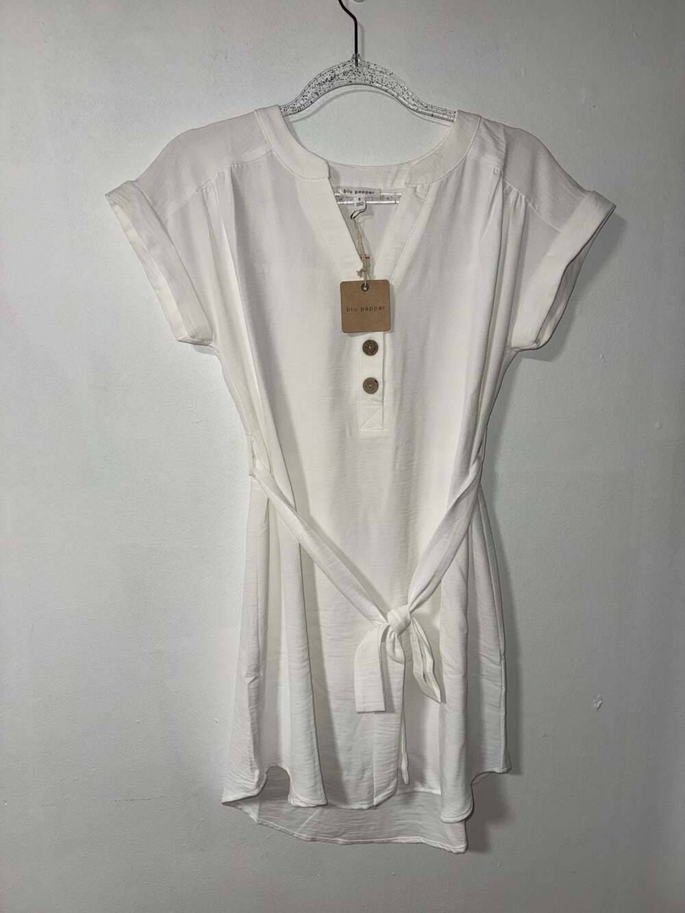 Blu Pepper White Short Sleeve V-Neck Belted Button-Up Dress Size S NWT